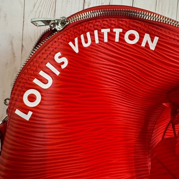 NWT Louis Vuitton Alma Travel GM Epi Leather Vermillon Red - Picture 2 of 13